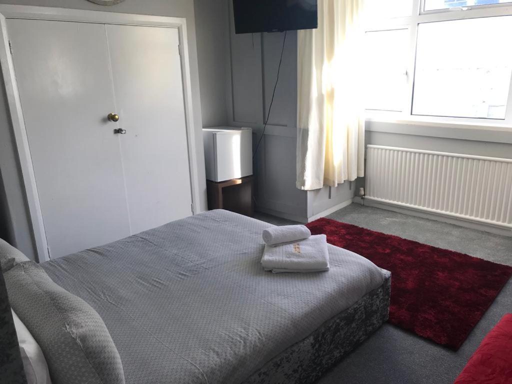 M and J Guest House photo