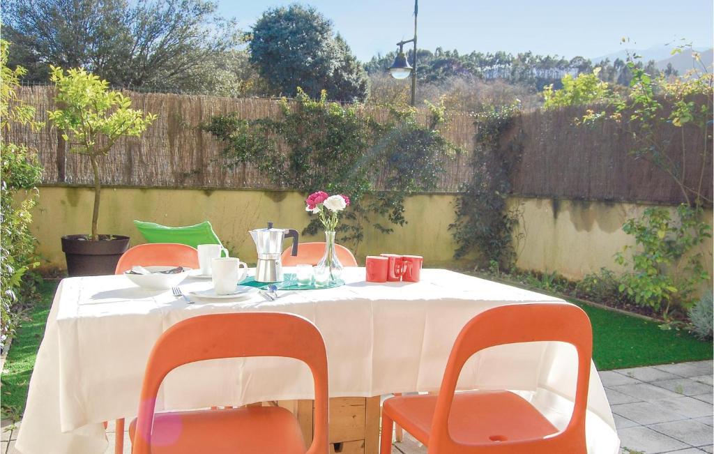 2 Bedroom Cozy Apartment In Llanes - 3