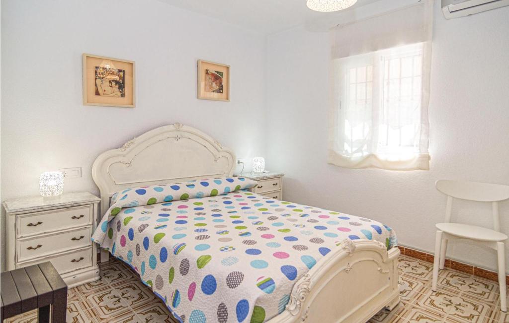 Lovely Apartment In Córdoba With Wifi - 4