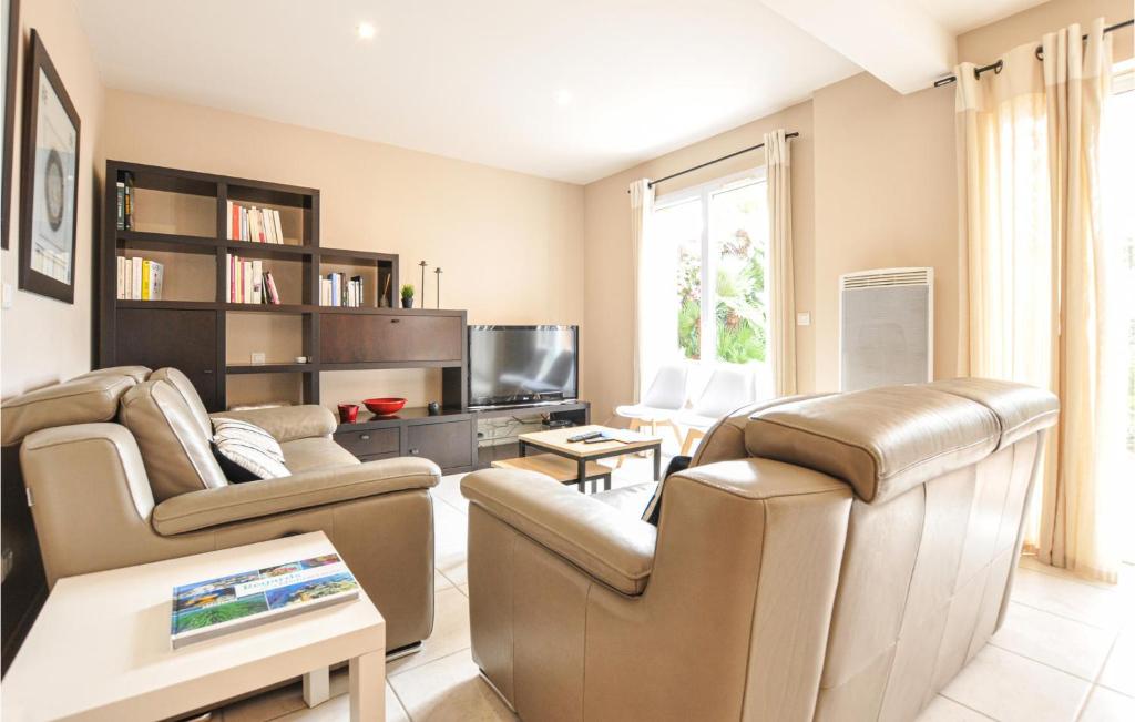3 Bedroom Lovely Home In Le Lavandou - 4
