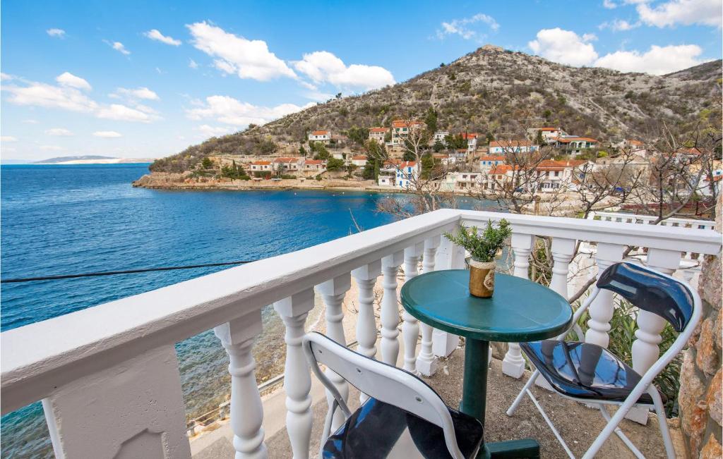 Beautiful Apartment In Starigrad, Starigrad