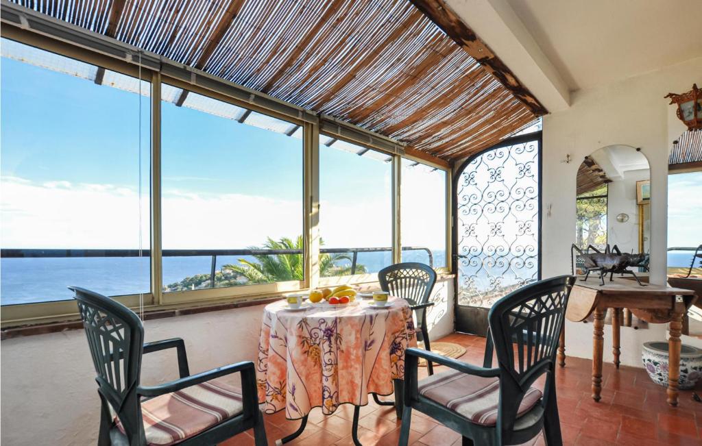 2 Bedroom Stunning Home In Roquebrune-Sur-Argens - 2