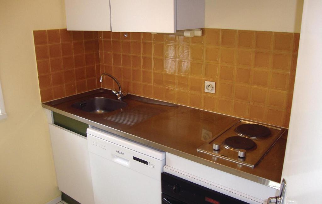 Gorgeous Apartment In Argeles Sur Mer - 5