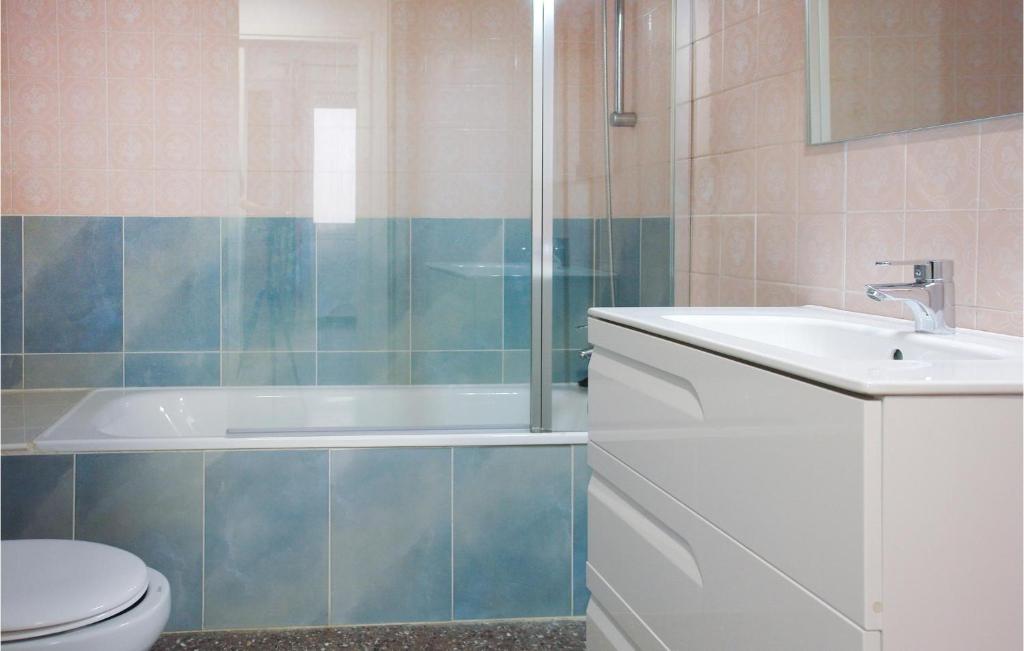 Amazing apartment in Roses with 4 Bedrooms and WiFi photo