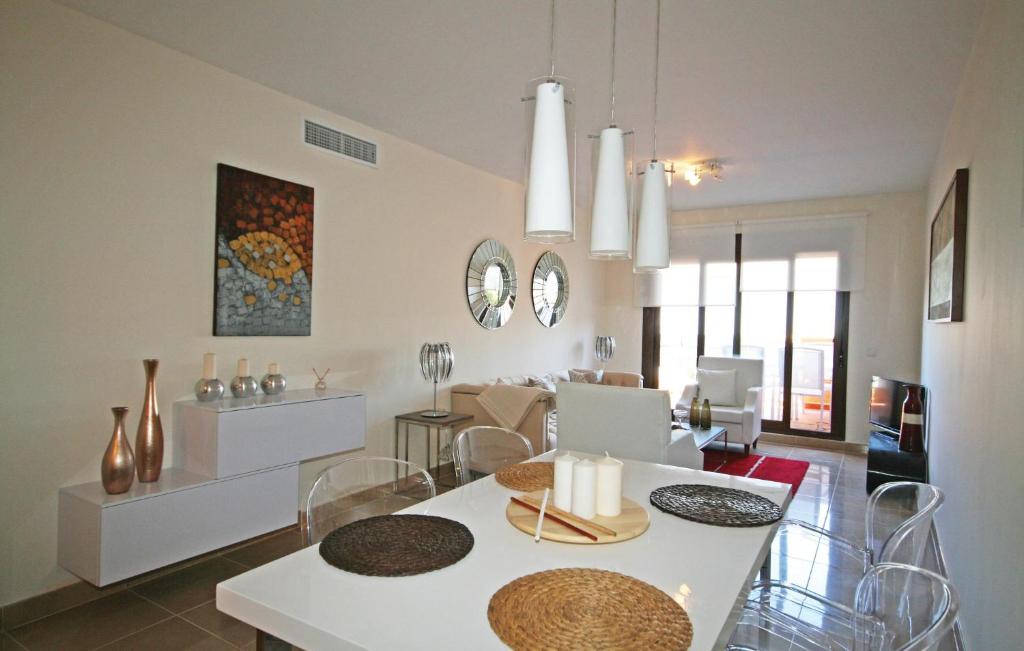 Cozy Apartment In Estepona With Sauna - 2