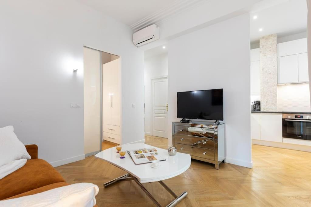 Promenade, 2pièces chic et clim avec terrasse Location éligible au Bail Mobilité Mobility Lease - 3