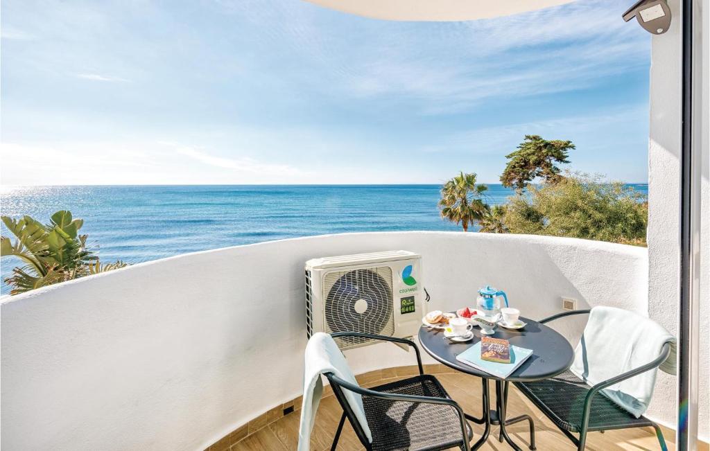 Lovely Apartment In Calahonda - 5