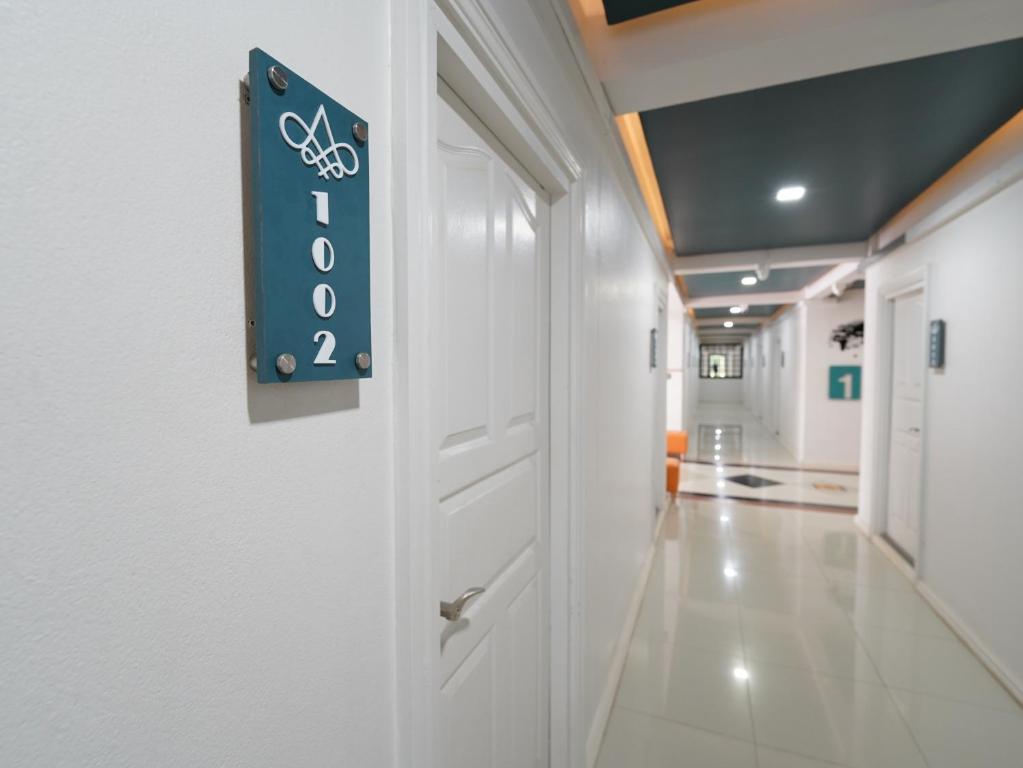 RoomQuest Rojana Industrial Estate area photo