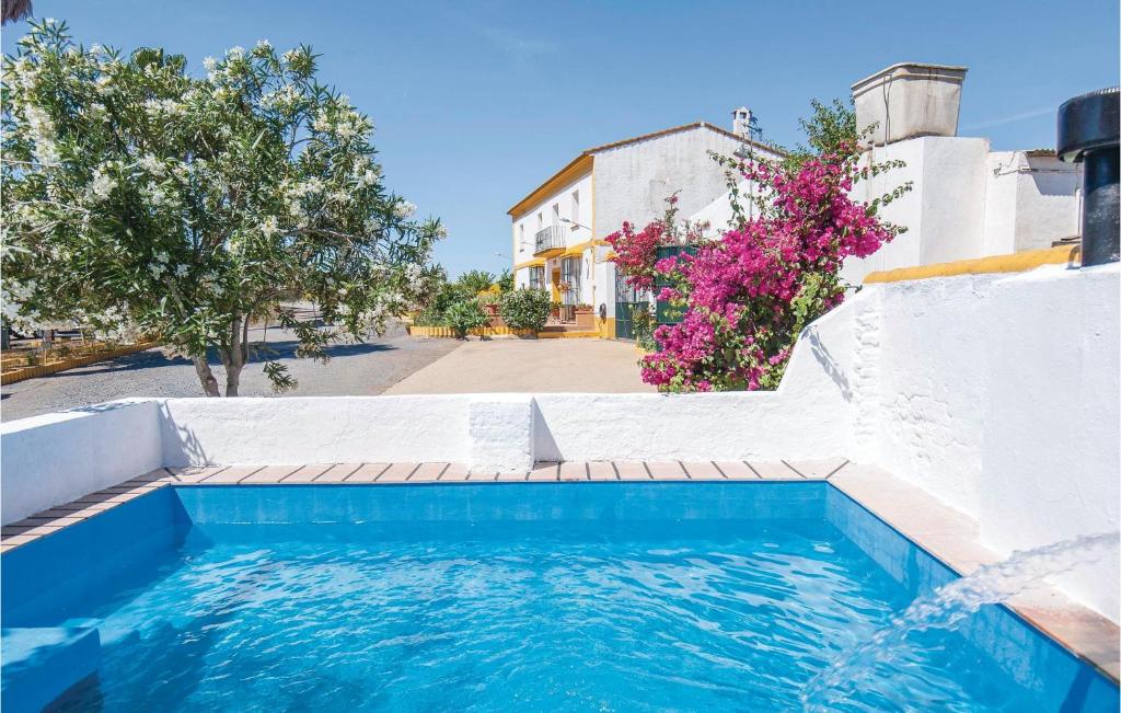 6 Bedroom Cozy Home In Huelva - 3