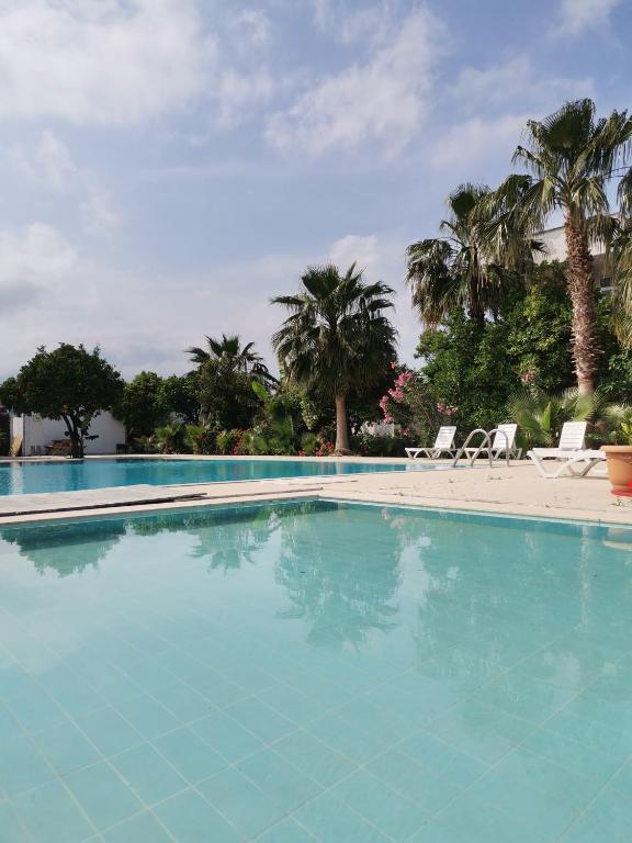 Kiris Garden Hotel photo