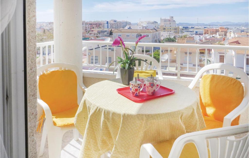 2 Bedroom Gorgeous Apartment In Torrevieja - 3
