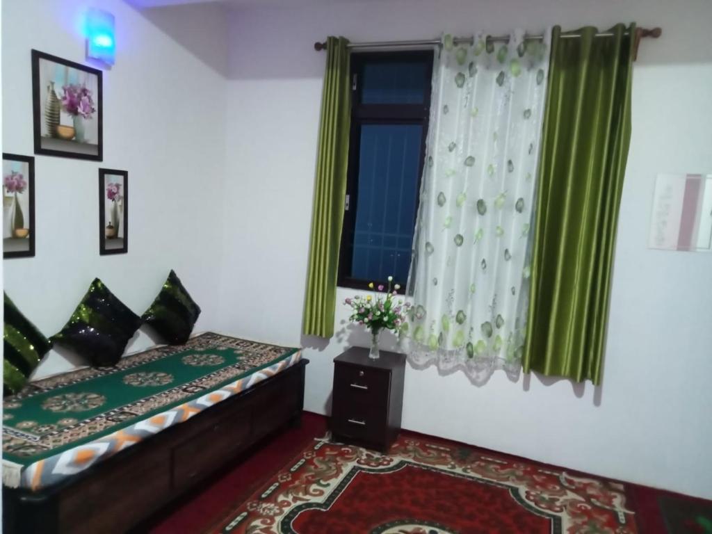 shalom inn home stay photo