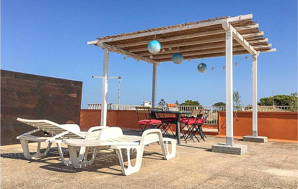 4 Bedroom Gorgeous Home In Noto - 5