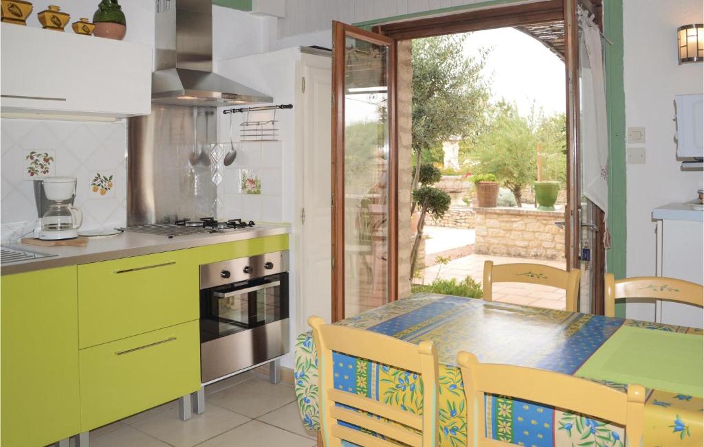 2 Bedroom Beautiful Home In Gordes - 2