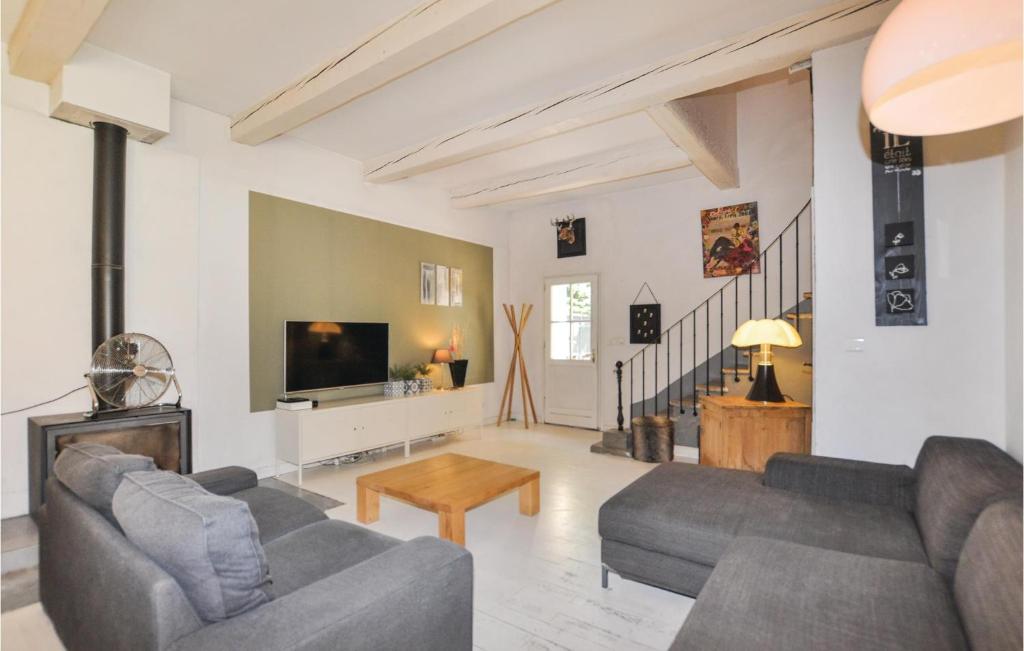 4 Bedroom Awesome Home In Narbonne - 3
