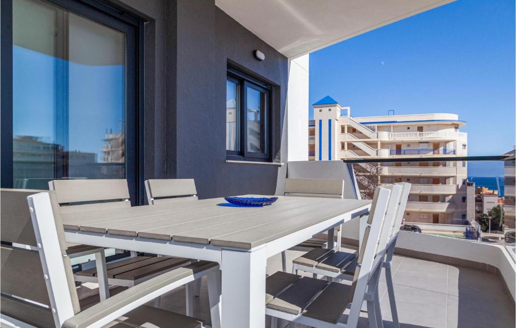 Nice Apartment In Los Arenales Del Sol - 2