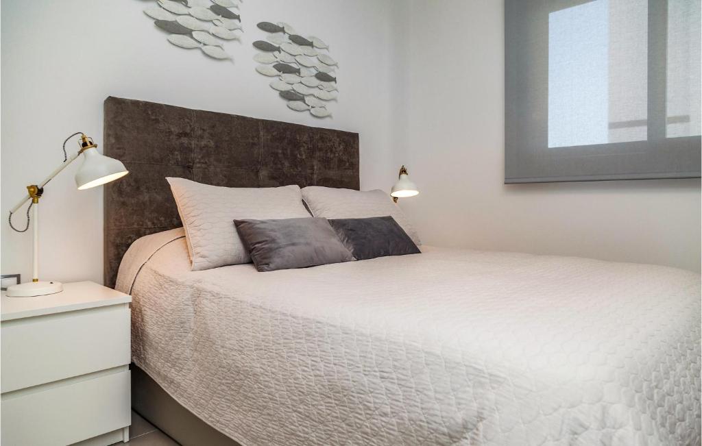 Nice Apartment In Los Arenales Del Sol - 4