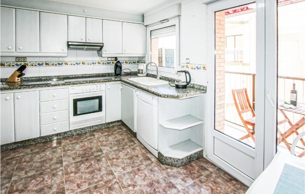 Gorgeous Apartment In Santa Pola With Wifi - 5