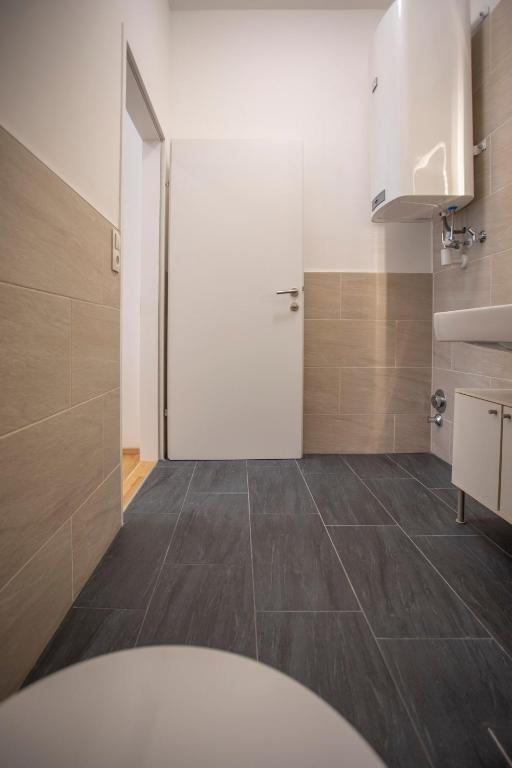 Cozy 1-bedroom apartment in Innsbruck Center photo