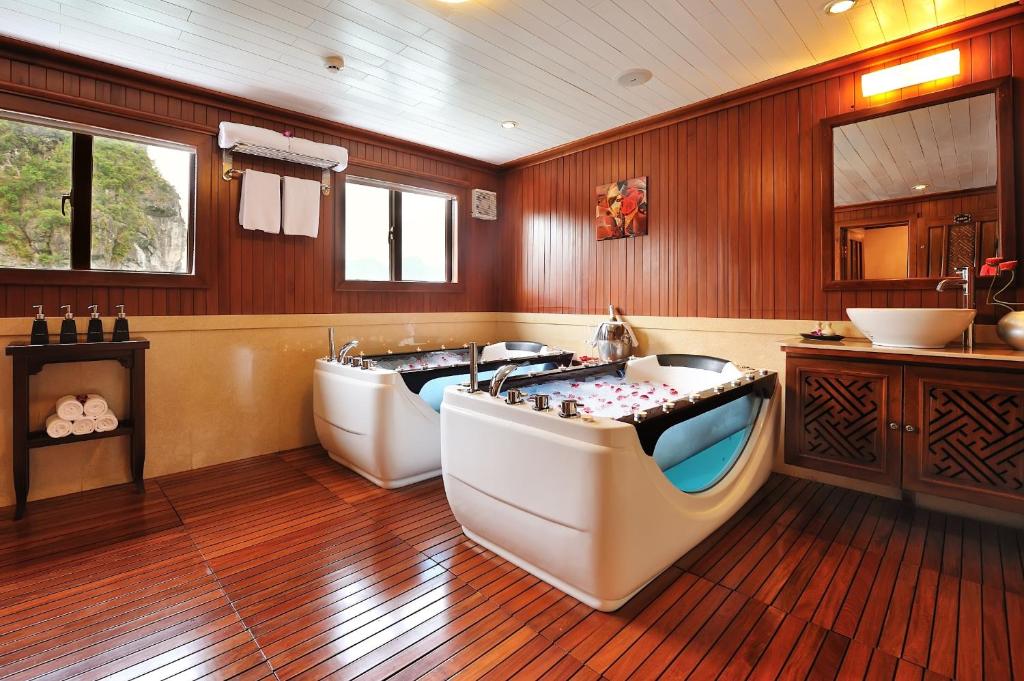 Paradise Peak Cruise Paradise Peak Cruise