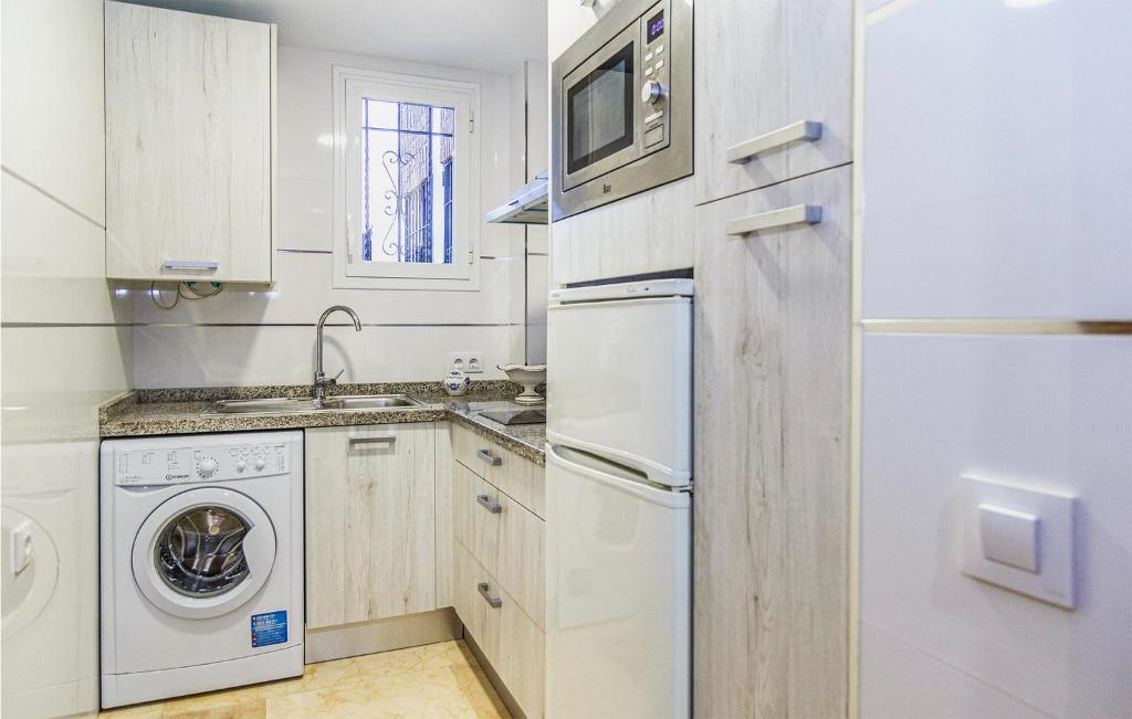 Nice apartment in Cordoba with 2 Bedrooms and WiFi photo