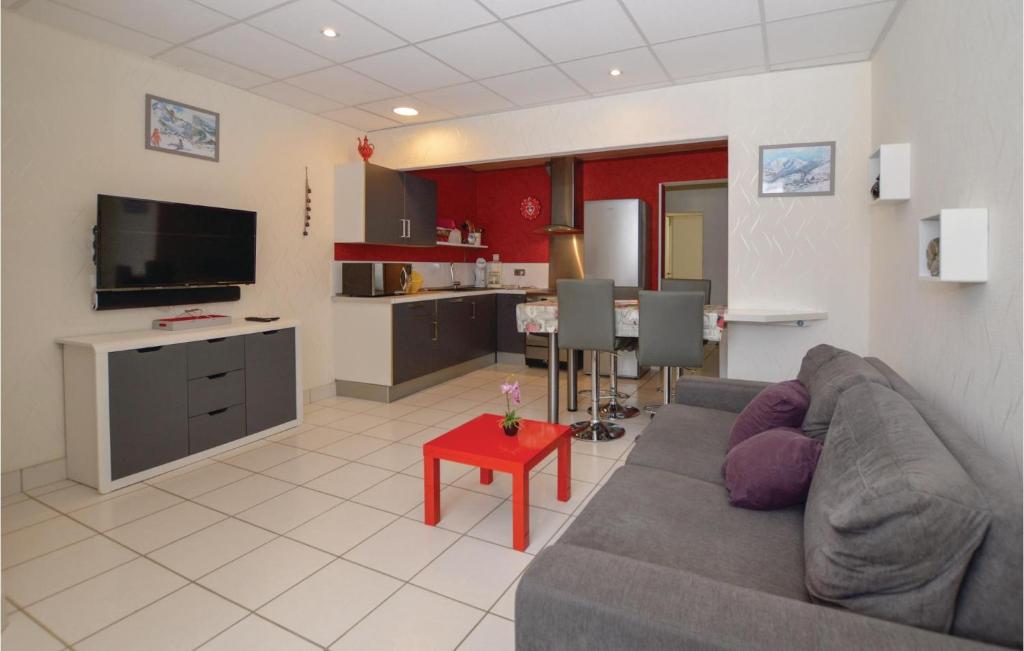 1 Bedroom Amazing Apartment In La Bourboule - 2