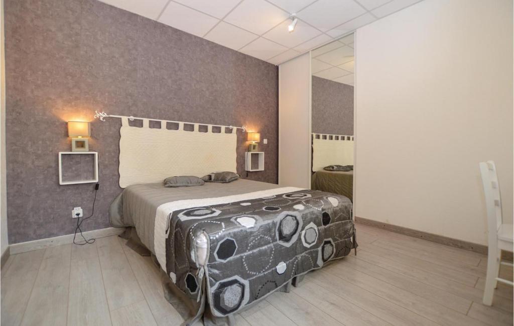 1 Bedroom Amazing Apartment In La Bourboule - 4
