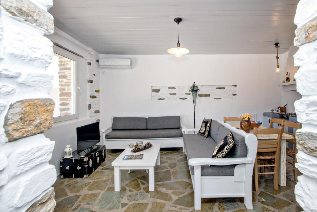 Andrea's Tinos House photo