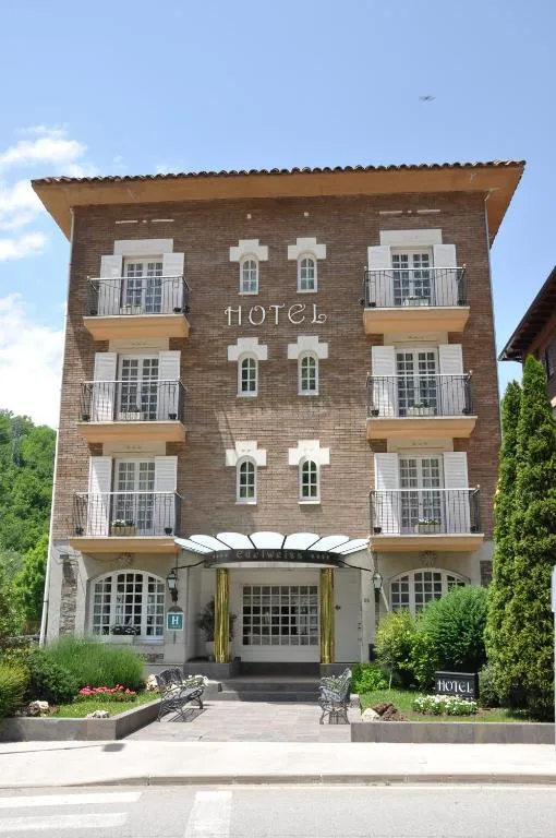 Hotel Edelweiss，位于坎普罗东的酒店
