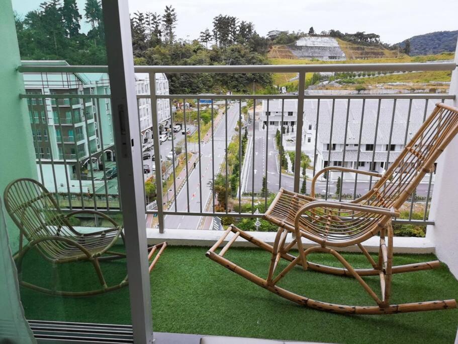 Natural Homestay@ Golden Hill (night market, Wifi)