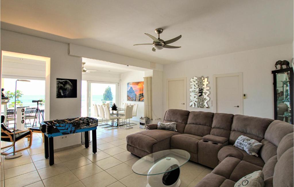 Gorgeous Home In El Campello - 3