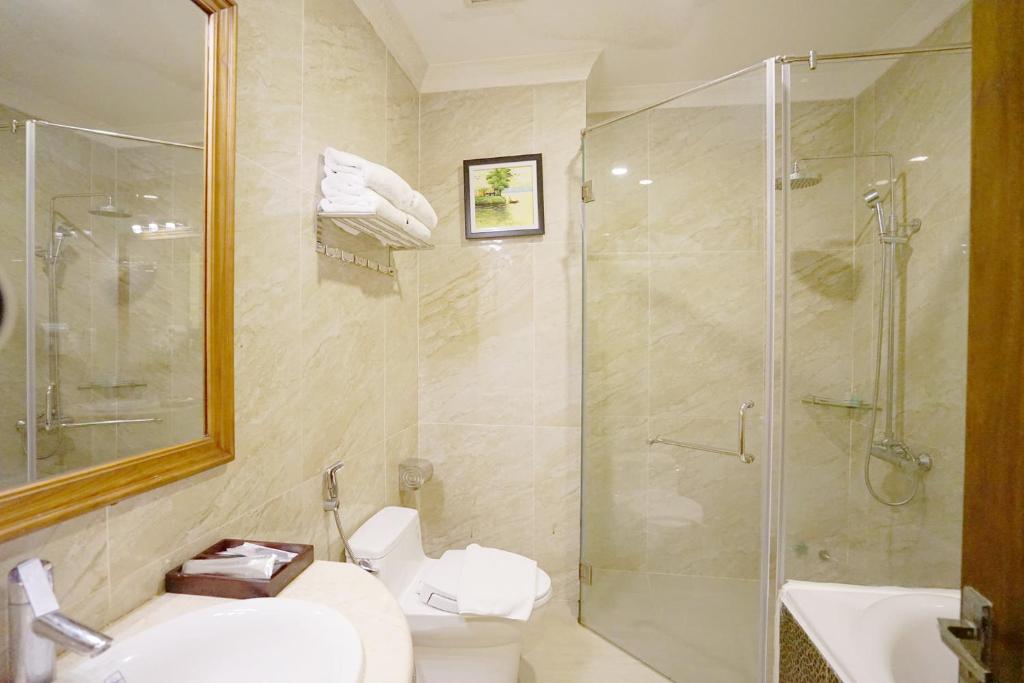 Bathroom, Dream Luxury Hotel in Dalat