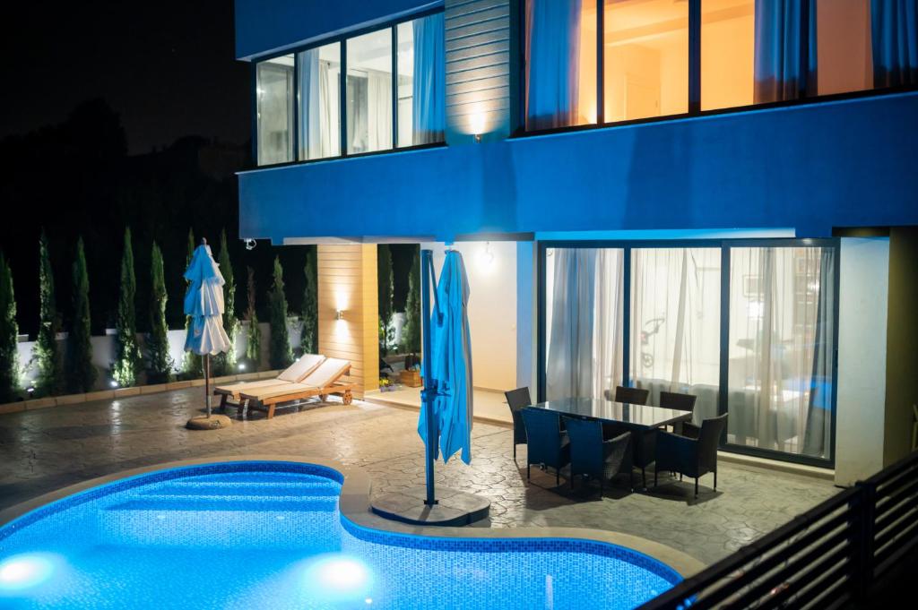 Luxury Scandinavian - Villa Montenegro - 4