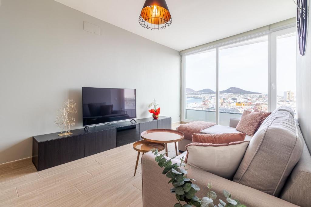 Brand New Apartment with Ocean & Volcano Views - 3