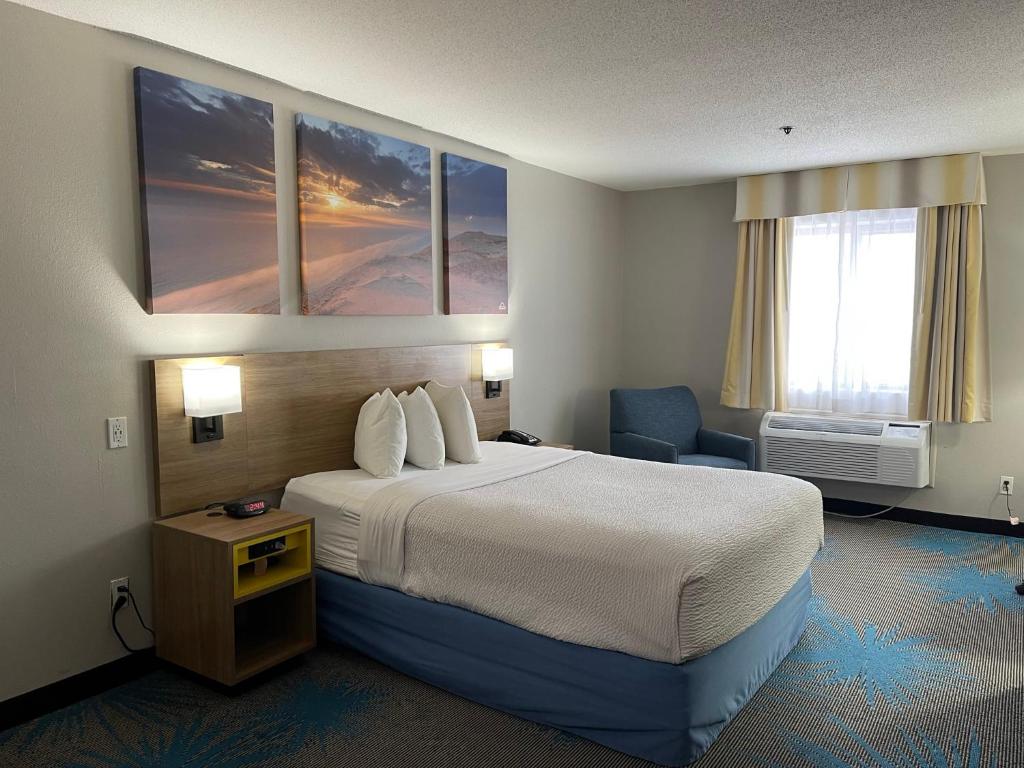 Days Inn by Wyndham Colby photo