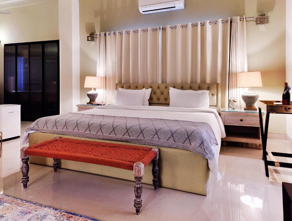 Frangipani Suite photo