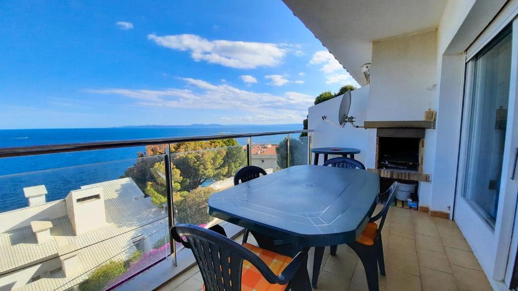 Appartement Vue Mer a Deux pas de la Plage, Roses