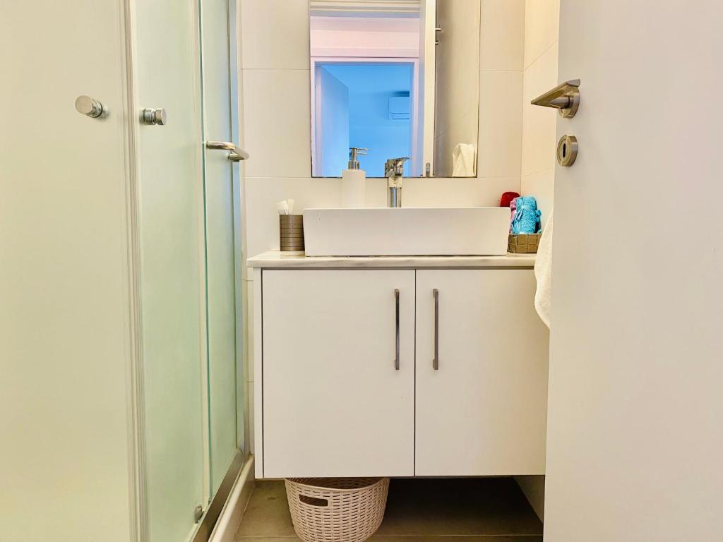 Panoramic Seaside Getaway, 2-BR Penthouse photo