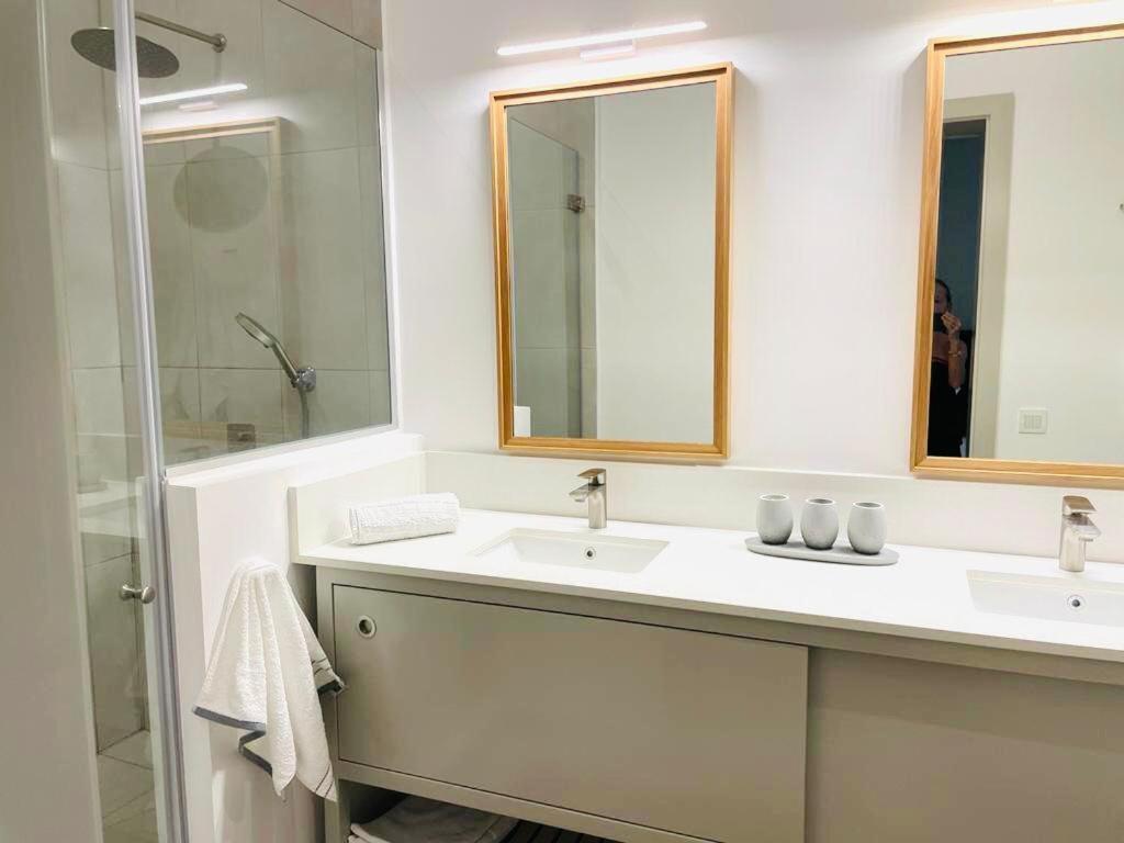 East Coast Beachfront Luxury - Eastern Blue Apartments photo