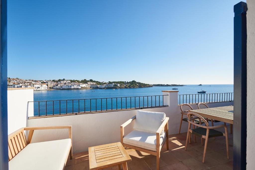 Beachfront Penthouse with Sea Views in CADAQUES - 4
