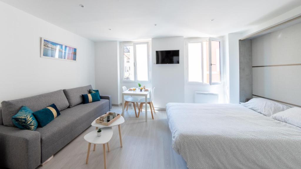 Studio lumineux Place de Lenche Panier Marseille - 3