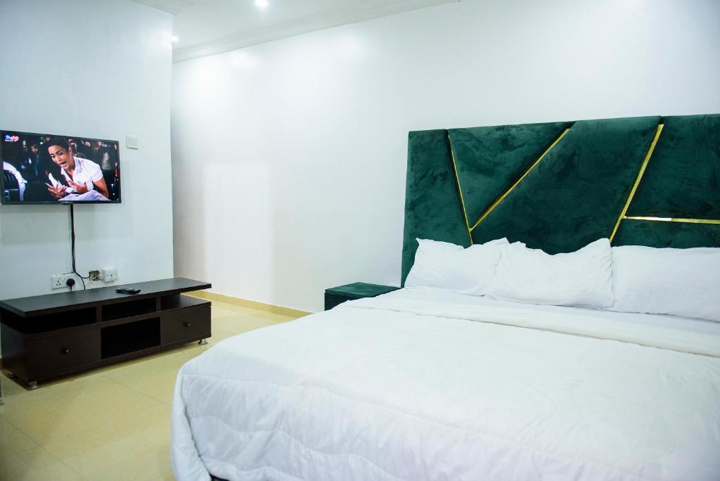 Private Master Bedroom in a Duplex at a Secured Estate with 24hours Power & Security ,DSTV and Wifi  photo
