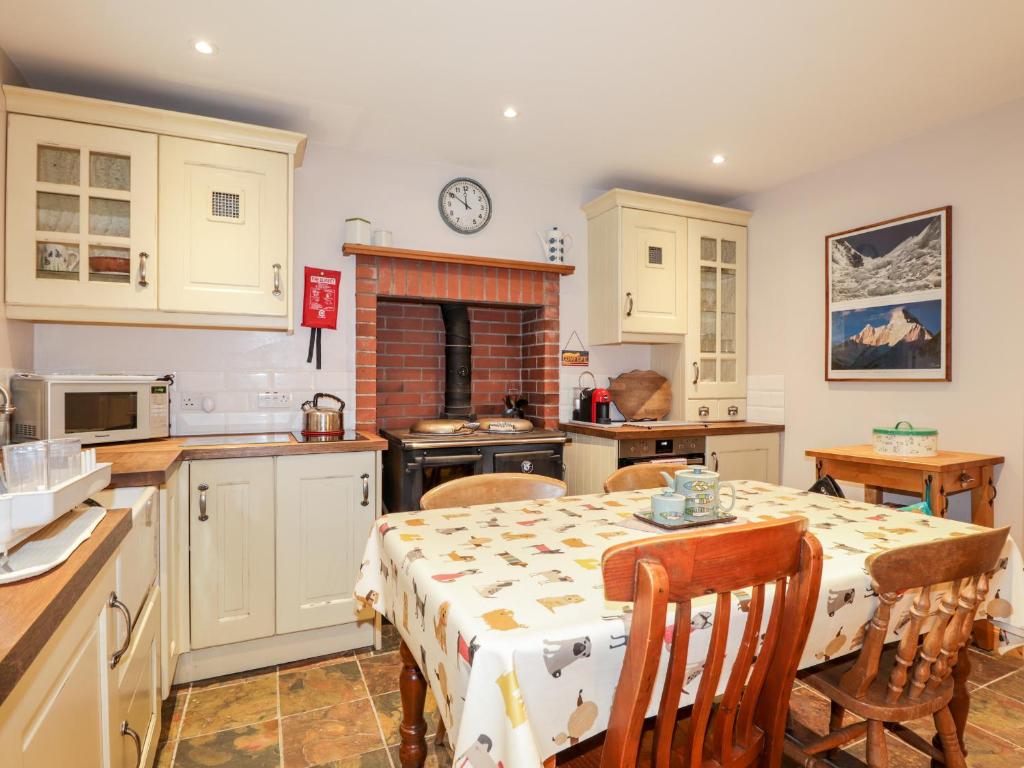 Bogindour Cottage, Muir of Ord photo 5