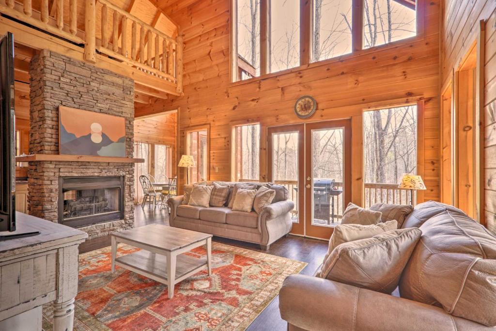 Sunny Cabin with Game Room in Shagbark Resort! in Sevierville (TN) reviews, prices of
