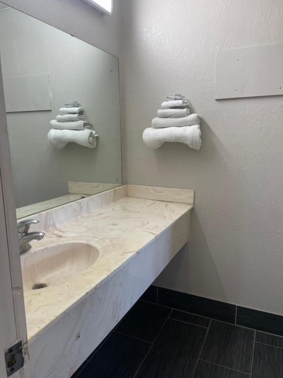 Garden Inn Motel photo