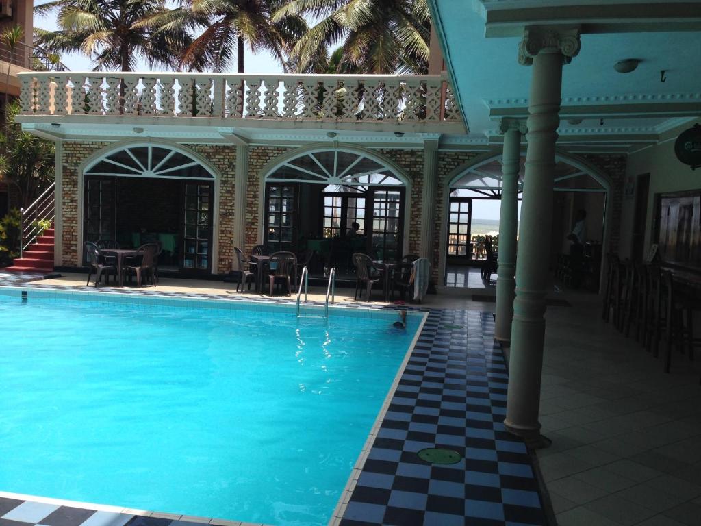 スイミングプール