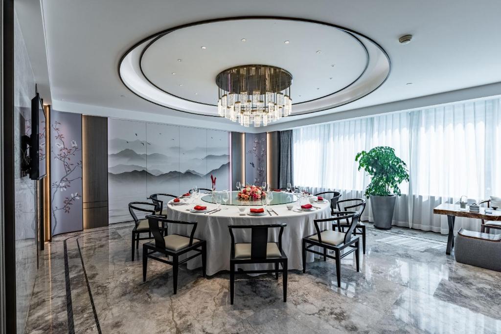 Restaurant, Tian Cheng Hotel Jin Jiang in Shanghai