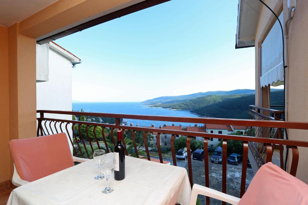 Apartments Creska 629
