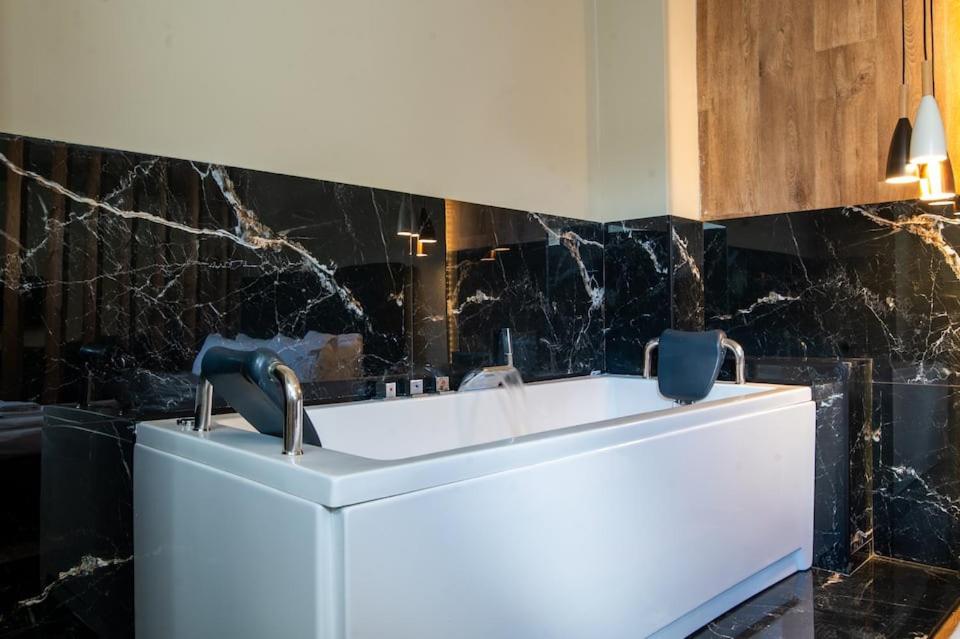 NOHO Boutique , premium living 8 photo