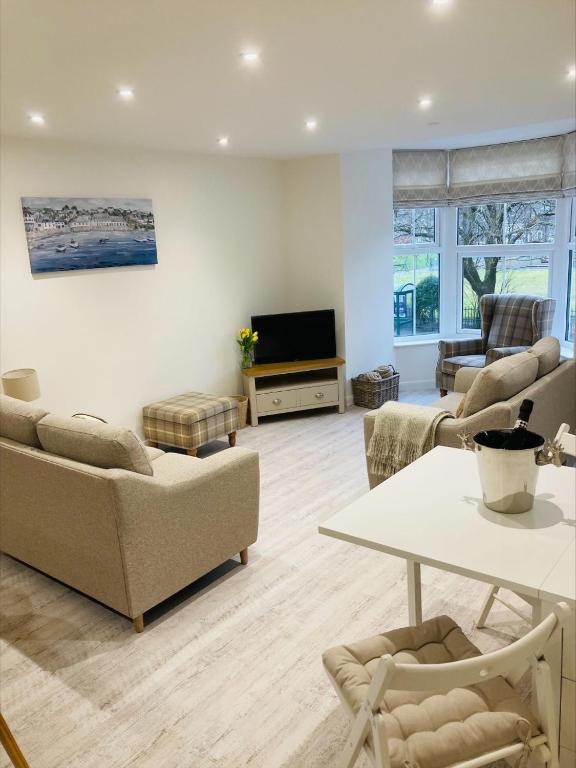 The Bluebell Porthmadog, Porthmadog